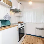 度假居 4 Person In *
